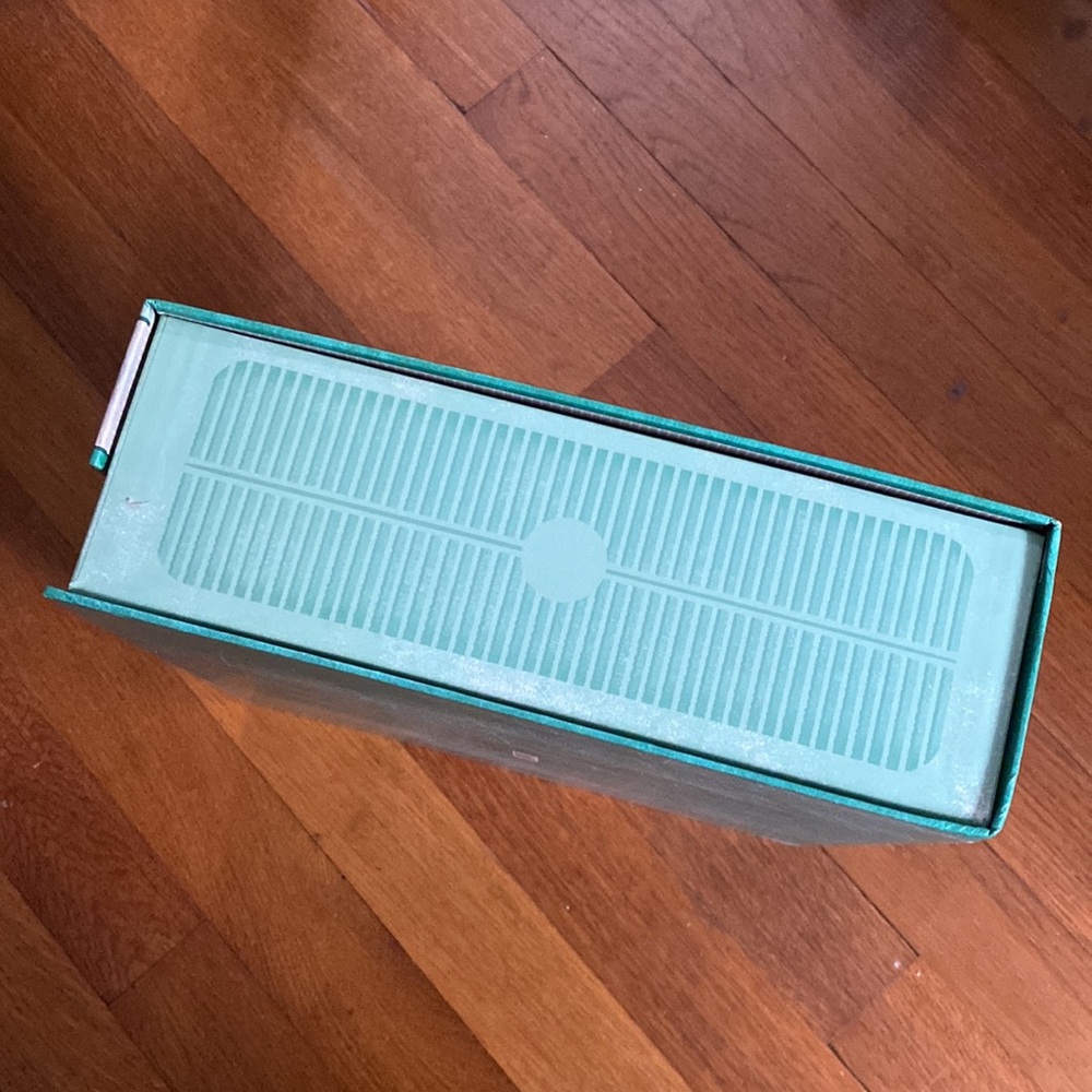 ‼️ SALE ‼️ Faux Record Player Storage Box - Picture 7 of 9